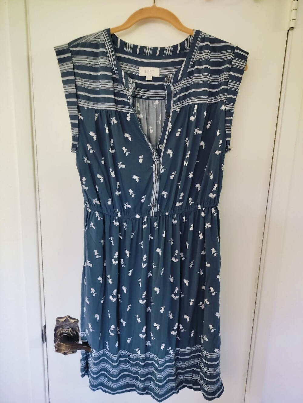 LOFT Outlet Mixed Floral Stripe Rayon Dress Blue Green Medium 100% Rayon